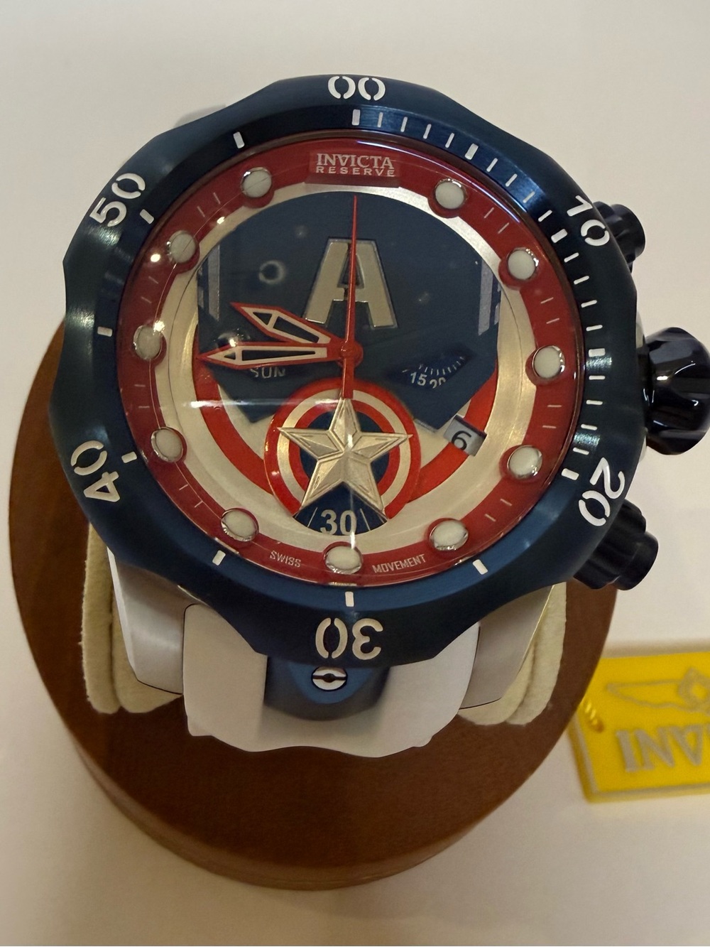 NWT Invicta Captain America Reserve Venom 32455 54mm Watch - Picture 2 of 7